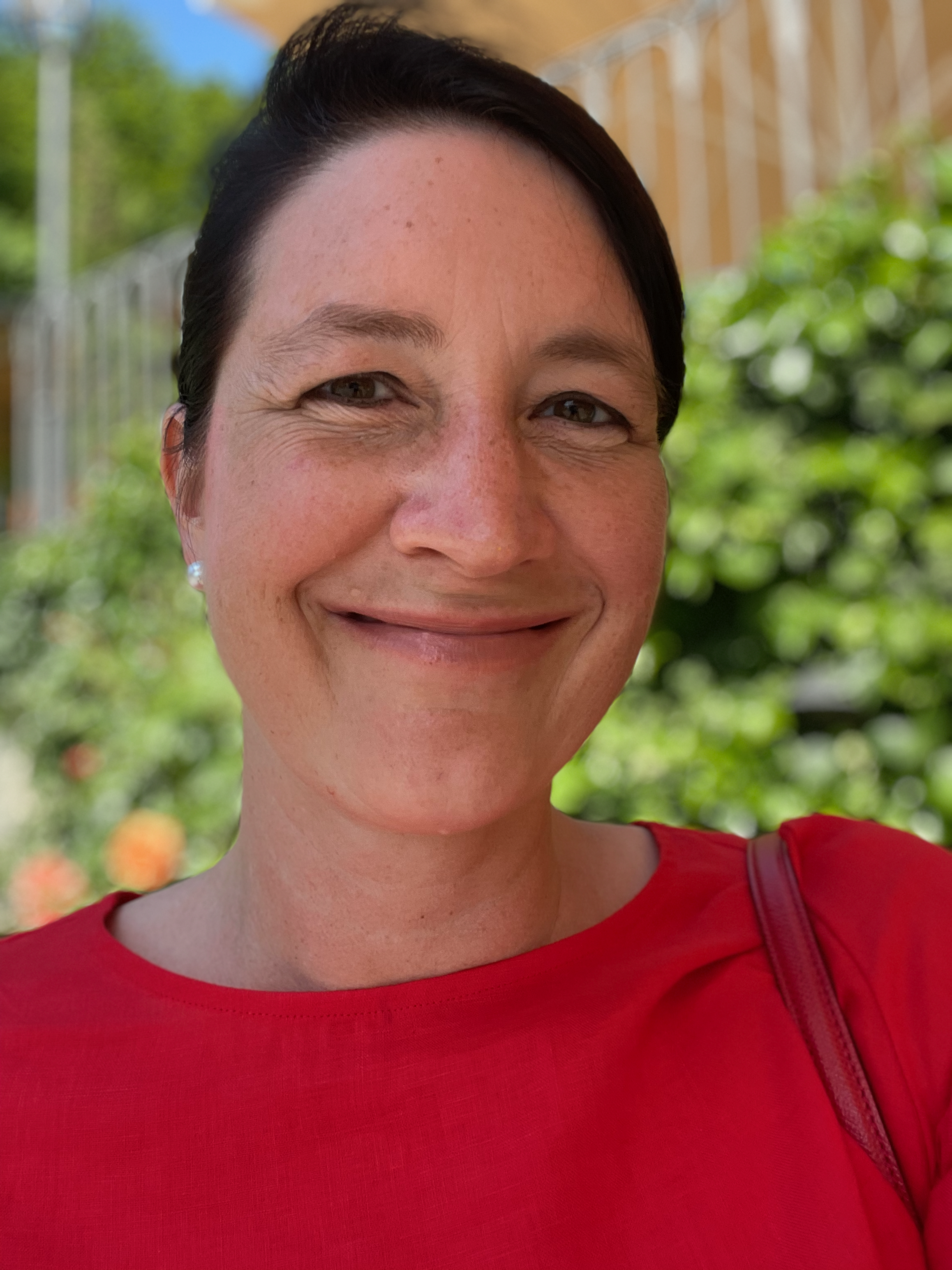 DIE FRAU, DIE DIE GENIALSTE CHANCE DEINES LEBENS FÜR DICH PARAT HAT!